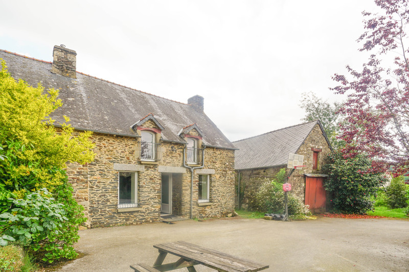 French property for sale in Allineuc, Côtes-d'Armor - €188,043 - photo 1