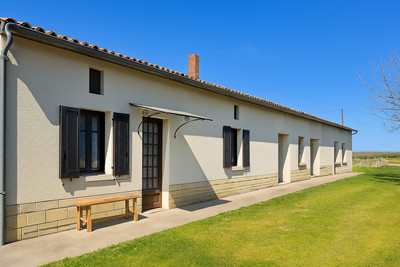 Maison à vendre à La Faye, Charente, Poitou-Charentes, avec Leggett Immobilier