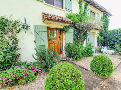 Maison à vendre à Genouillé, Vienne, Poitou-Charentes, avec Leggett Immobilier