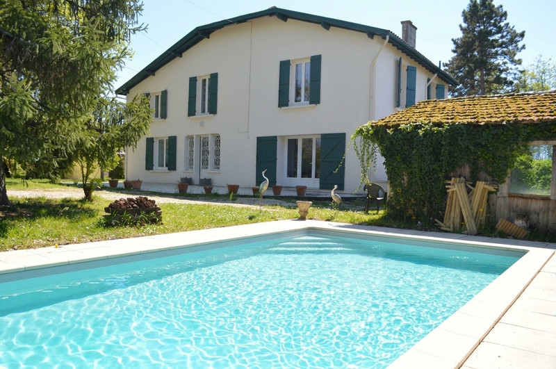 French property for sale in Nérac, Lot-et-Garonne - €420,000 - photo 0