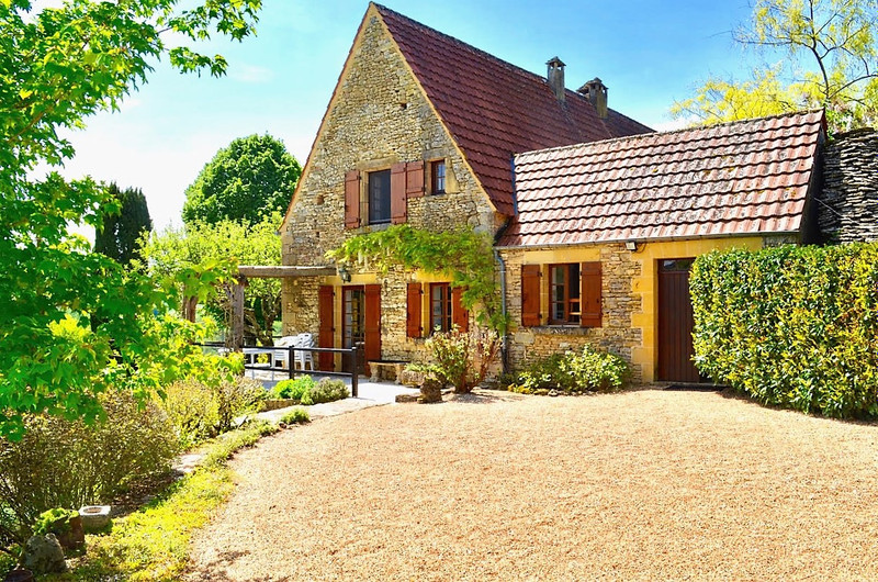 French property for sale in Tamniès, Dordogne - &#8364;583,000 - photo 2