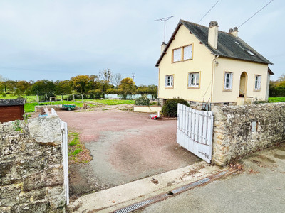 Maison à vendre à Neuilly-le-Vendin, Mayenne, Pays de la Loire, avec Leggett Immobilier Maison à vendre à Neuilly-le-Vendin, Mayenne, Pays de la Loire, avec Leggett Immobilier
