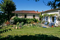 Maison à vendre à Lussas-et-Nontronneau, Dordogne - 349 800 € - photo 1