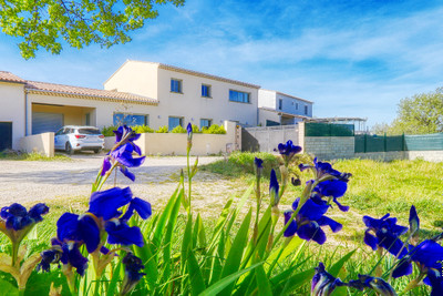 Maison à vendre à Saint-Martin-de-Castillon, Vaucluse, PACA, avec Leggett Immobilier
