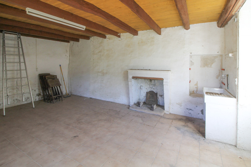 French property for sale in Xanton-Chassenon, Vendée - &#8364;49,600 - photo 2
