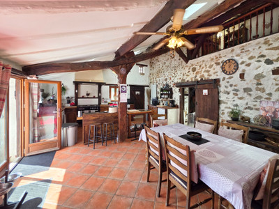 French property for sale in Oradour-Fanais, Charente - €272,500 - photo 2