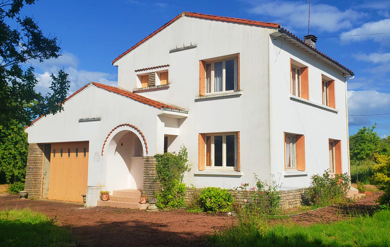 Maison à vendre à Chives, Charente-Maritime - 130.800 € - photo 1
