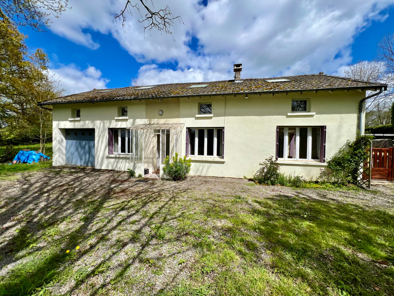 Maison à vendre à Oradour-sur-Vayres, Haute-Vienne - 198 500 € - photo 1