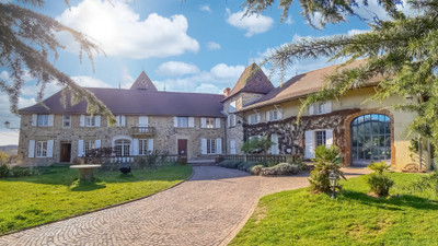 Chateau à vendre à Bourgoin-Jallieu, Isère, Rhône-Alpes, avec Leggett Immobilier