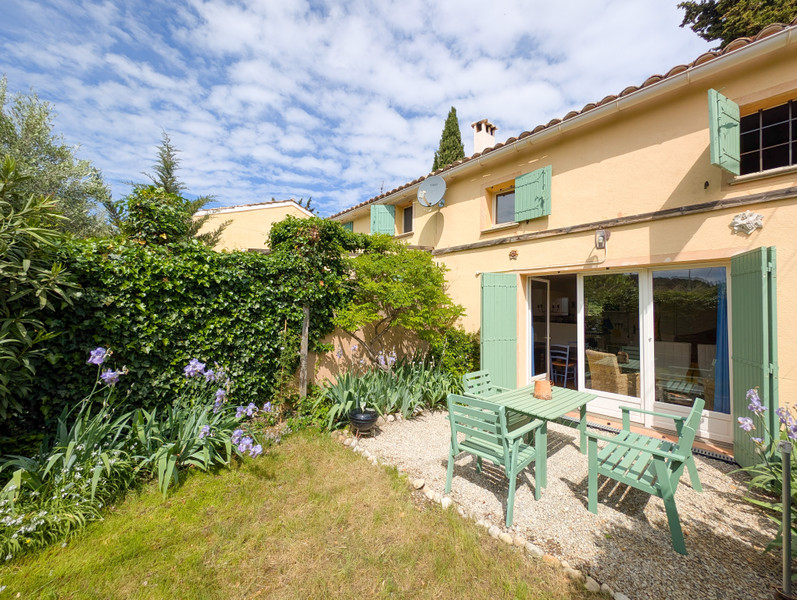 French property for sale in Buisson, Vaucluse - €395,000 - photo 4
