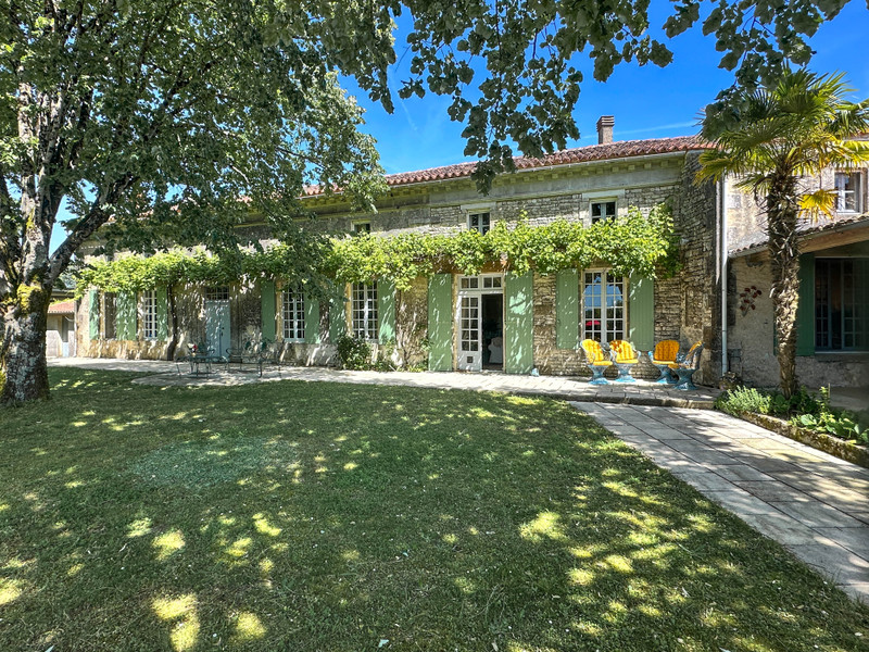 Propriété à vendre à Bresdon, Charente-Maritime - 395 000 €
