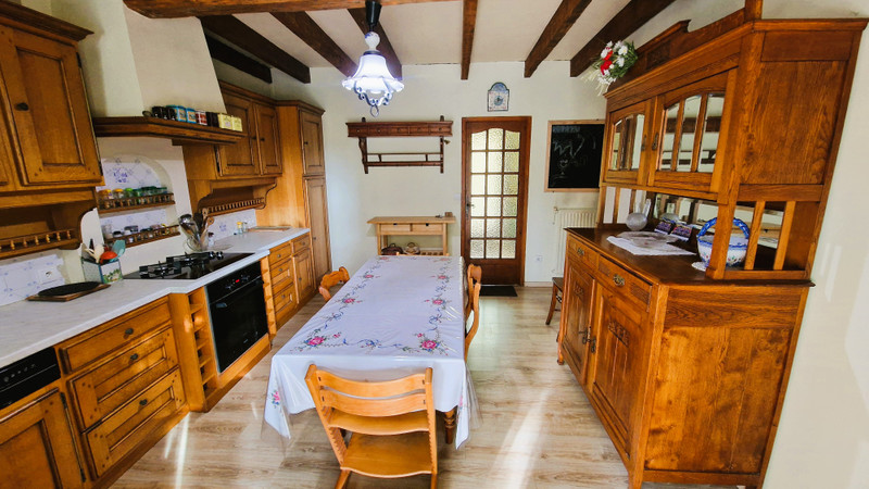 French property for sale in Saint-Martin-de-Laye, Gironde - €327,540 - photo 2