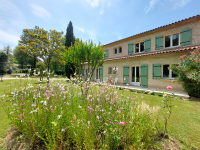 French property for sale in Angoulême, Charente - €549,500 - photo 3