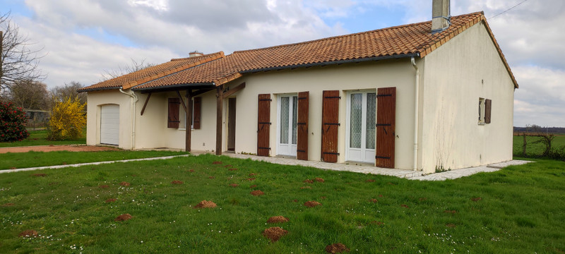 Maison à vendre à Saint-Gaudent, Vienne - 147.150 € - photo 1