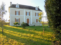 Maison à vendre à Yviers, Charente - 152.600 € - photo 1