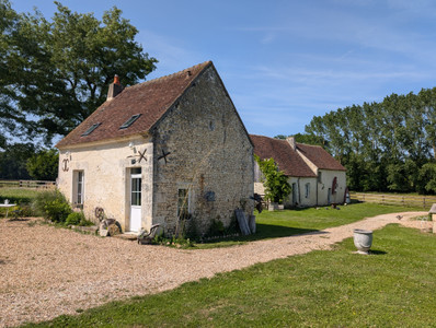 French property for sale in Saint-Mard-de-Réno, Orne - €1,050,000 - photo 5