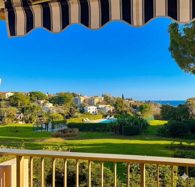 French property for sale in Antibes, Alpes-Maritimes - €400,000 - photo 10