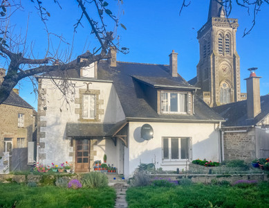 Maison à vendre à Saint-Calais-du-Désert, Mayenne, Pays de la Loire, avec Leggett Immobilier