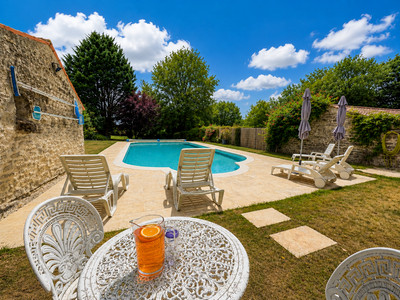 French property for sale in Saint-Hilaire-des-Loges, Vendée - €265,000 - photo 1