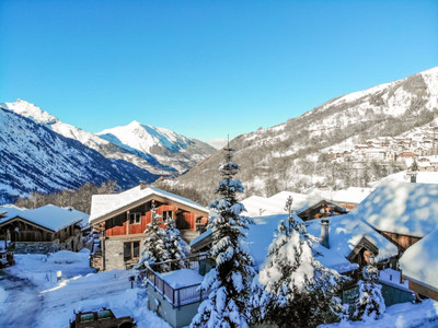 Spacious New Build, 6 bedroom ski chalet for sale in St Martin de Belleville – 3 Valleys