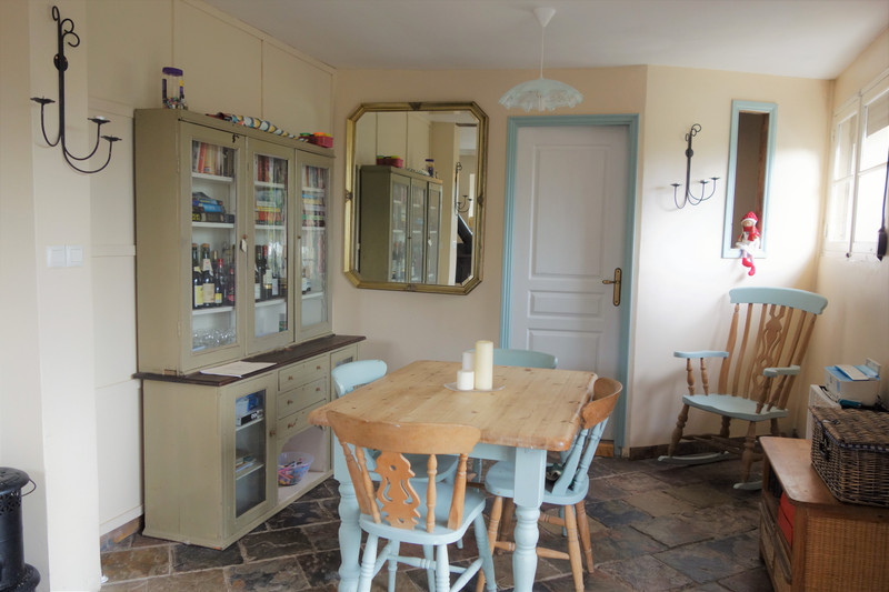 French property for sale in Saint-Cyr-en-Pail, Mayenne - &#8364;69,000 - photo 4
