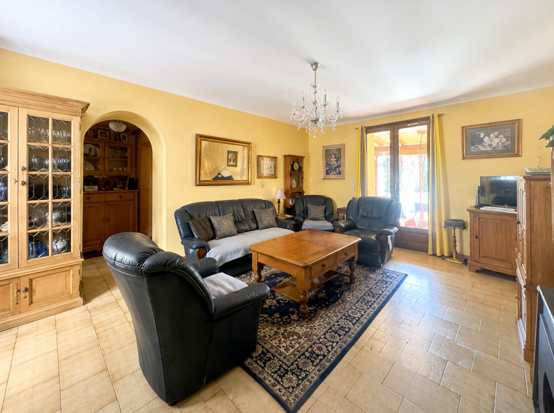 French property for sale in Villefranche-de-Lonchat, Dordogne - €371,000 - photo 4