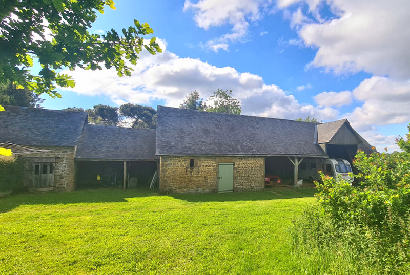 French property for sale in Carelles, Mayenne - €266,000 - photo 8
