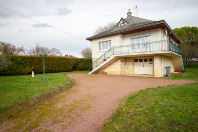 French property for sale in Richelieu, Indre-et-Loire - €219,350 - photo 1