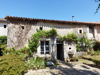 French property for sale in Champagné-le-Sec, Vienne - €162,000 - photo 1