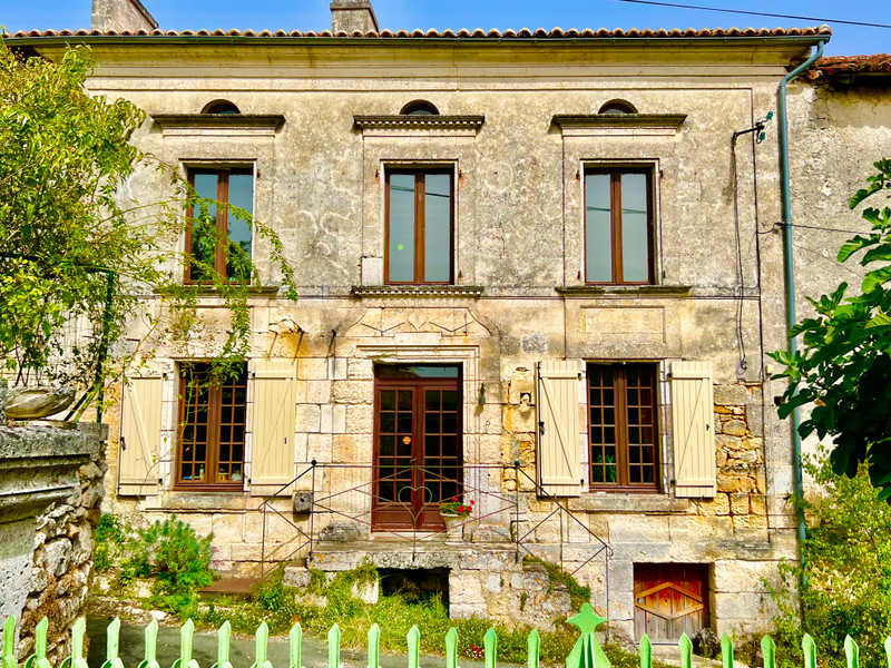 French property for sale in Rudeau-Ladosse, Dordogne - &#8364;329,000 - photo 2