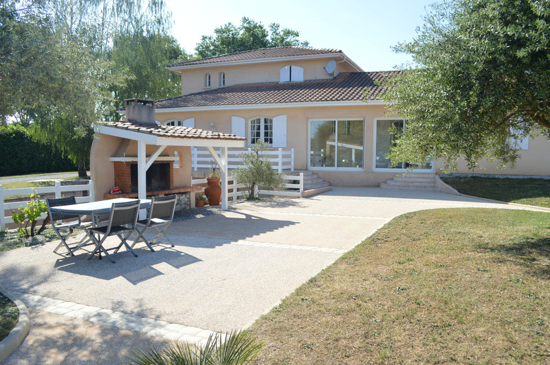 French property for sale in Les Billaux, Gironde - €525,000 - photo 2