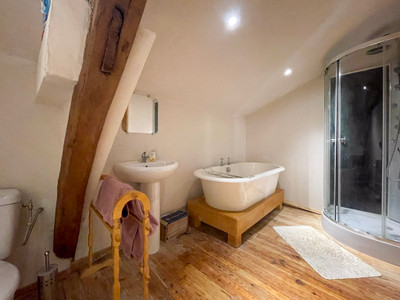 French property for sale in Genneton, Deux-Sèvres - €468,000 - photo 8