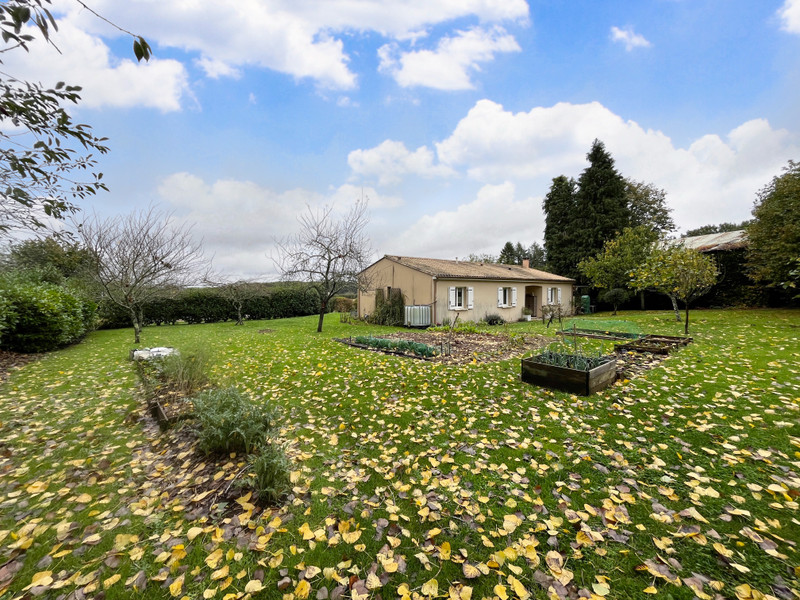 French property for sale in Charras, Charente - €239,000 - photo 7