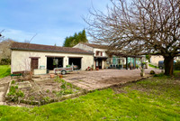 Maison à vendre à Cravans, Charente-Maritime - 206.999 € - photo 2