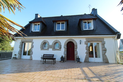 Maison à vendre à Noyal-Pontivy, Morbihan, Bretagne, avec Leggett Immobilier