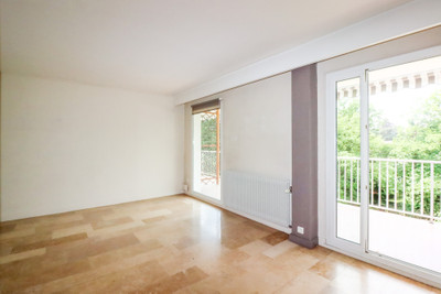 Appartement à vendre à Tassin-la-Demi-Lune, Rhône, Rhône-Alpes, avec Leggett Immobilier