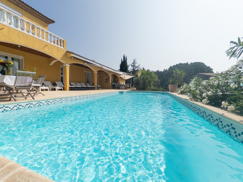 Propriété à vendre à Neffiès, Hérault - 550 000 €