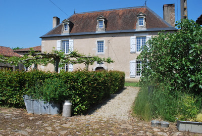 Maison à vendre à Luchapt, Vienne, Poitou-Charentes, avec Leggett Immobilier