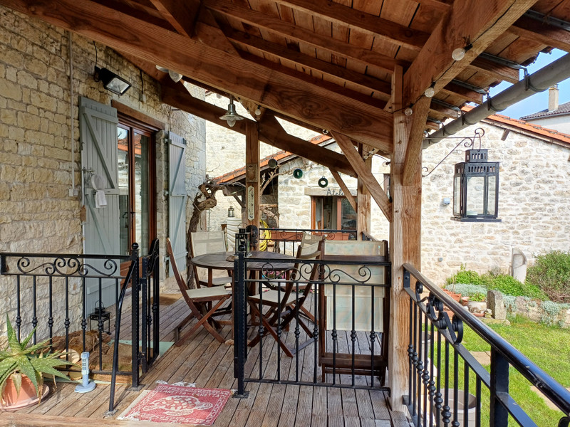 French property for sale in Fontenille, Charente - €160,920 - photo 2