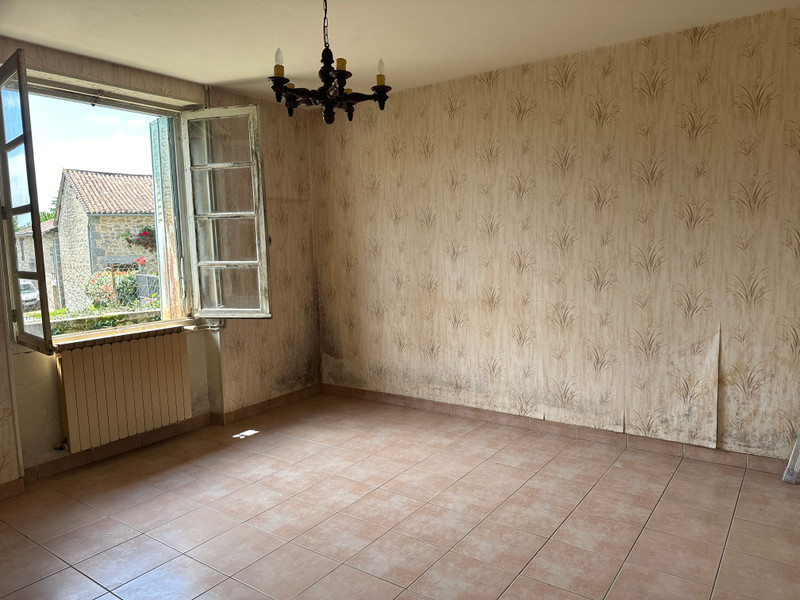 French property for sale in Saint-Estèphe, Dordogne - €66,600 - photo 6