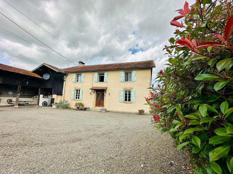 House for sale in Plaisance Gers Lovely traditional Gascon style