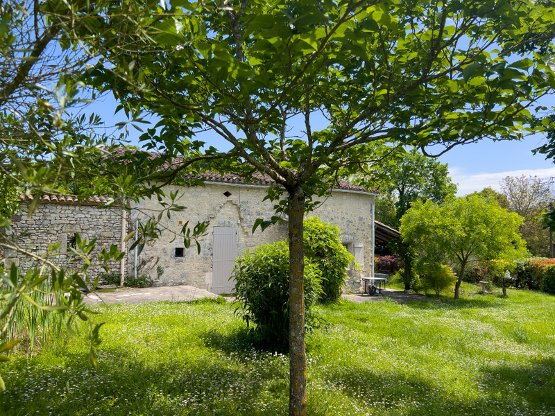 French property for sale in Saint-Astier, Lot-et-Garonne - €299,600 - photo 12