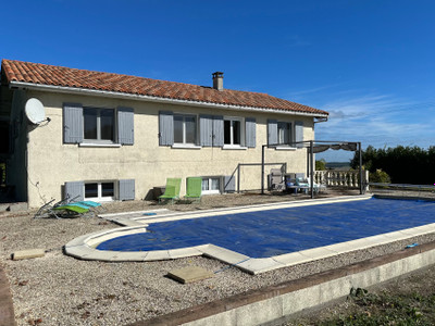 Maison à vendre à Berneuil, Charente, Poitou-Charentes, avec Leggett Immobilier