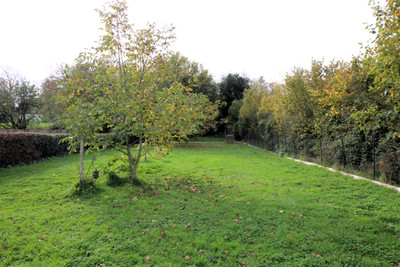 French property for sale in Nanteuil-en-Vallée, Charente - €136,250 - photo 8