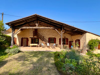 Maison à vendre à Lauzun, Lot-et-Garonne - 235.000 € - photo 2