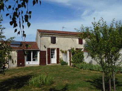 Maison à vendre à Saint-Martin-des-Fontaines, Vendée, Pays de la Loire, avec Leggett Immobilier