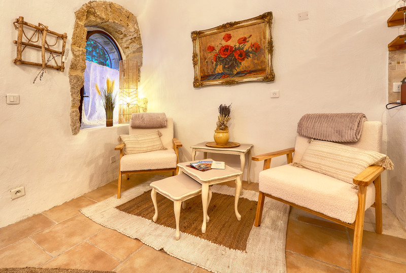 French property for sale in Bonnieux, Vaucluse - €130,000 - photo 2