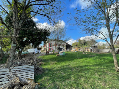 Maison à vendre à Auch, Gers, Midi-Pyrénées, avec Leggett Immobilier Maison à vendre à Auch, Gers, Midi-Pyrénées, avec Leggett Immobilier