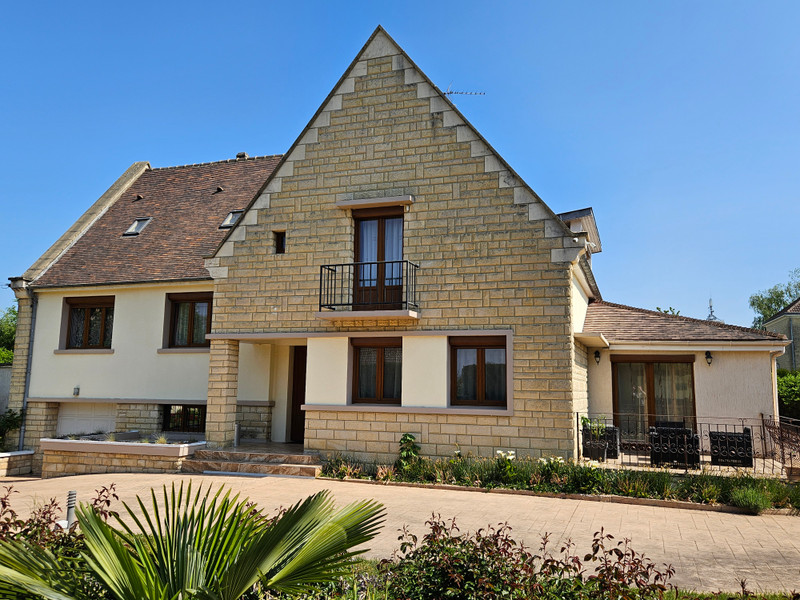 French property for sale in Argentan, Orne - €579,000 - photo 0