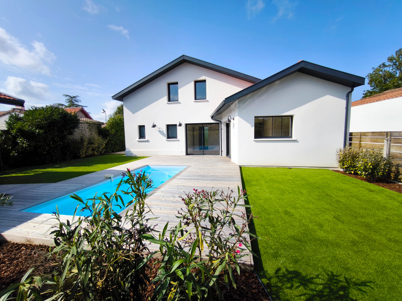 Maison à vendre à Gujan-Mestras, Gironde - 763.000 € - photo 1